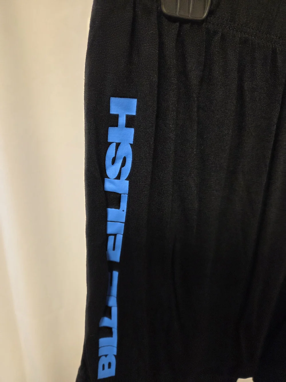 Billie Eilish soft black